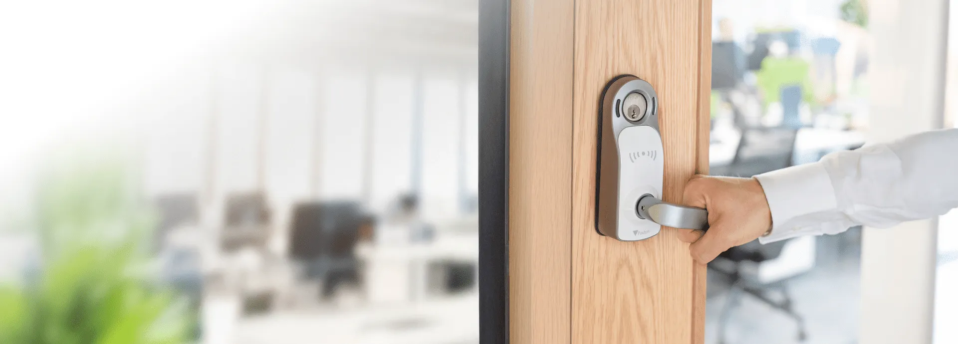 Paxton PaxLock Pro wireless electronic lockset for retrofit access control doors